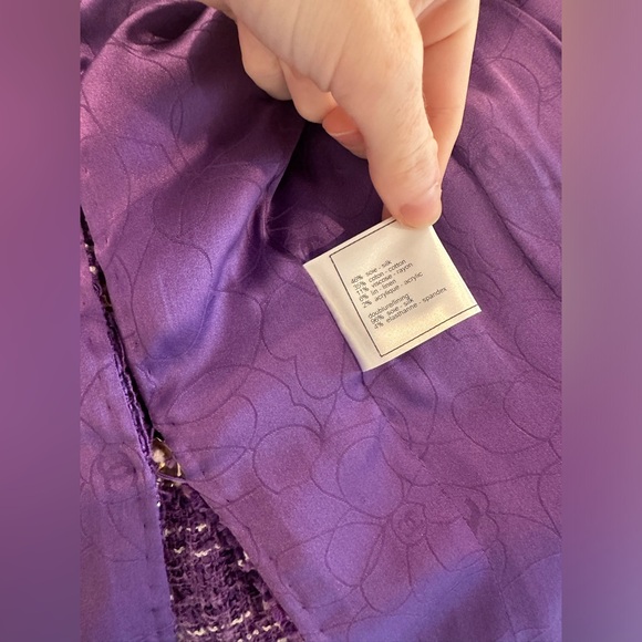 ***SOLD*** Chanel Purple Tweed Jacket- Spring 2006 Runway - Picture 7 of 11